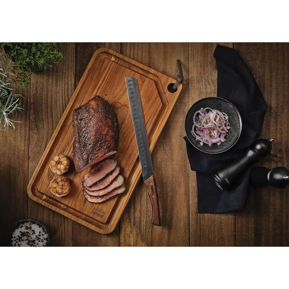 Tabla de madera Tramontina Churrasco con carne asada, cuchillo de trinchar