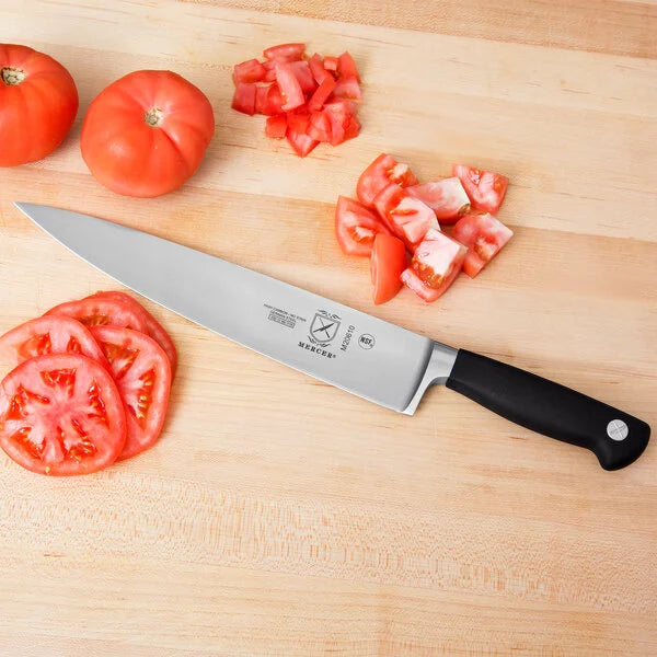 Cuchillo de chef forjado Mercer Culinary Genesis® de 10"  con hoja de espiga completa M20610