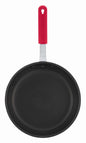 Sartén de aluminio, Majestic, Quantum2 antiadherente - 8" de diámetro con funda de silicona