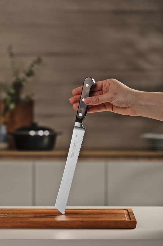 Cuchillo para pan Tramontina Century Wood con hoja de acero inoxidable y mango de madera marrón tratada de 20 cm (8 pulgadas)