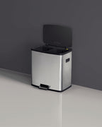 Basurero Tramontina Octos de acero inoxidable con 2 cubos extraíbles y pedal, 15 L + 15 L